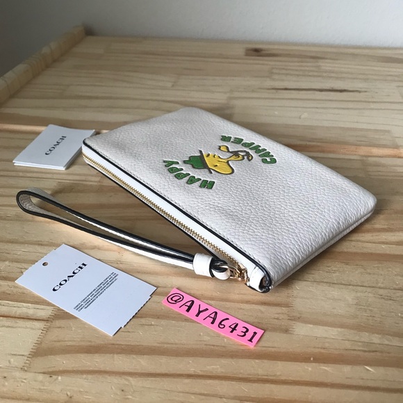 Coach X Peanuts large wristlet🎈🎈 - Picture 5 of 8
